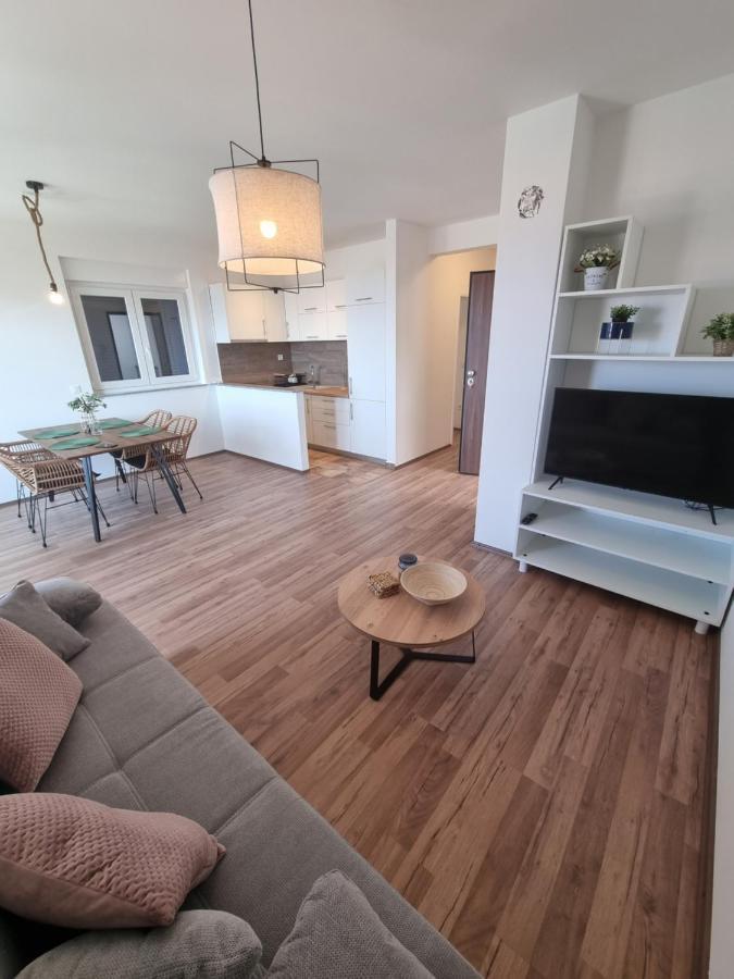 Sea View Apartment 罗戈兹尼察 外观 照片