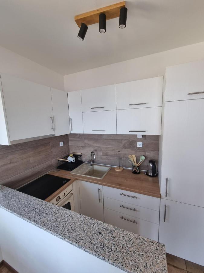 Sea View Apartment 罗戈兹尼察 外观 照片